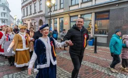 na zdjęciu osoby podczas otwarcia PSK