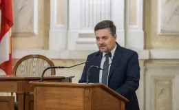 na zdjęciu osoby podczas spotania