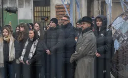 na zdjęciu aktorzy i widzowie podczas spektaklu