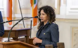 na zdjęciu osoby podczas uroczystości