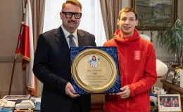 na zdjęciu osoby podczas spotkania