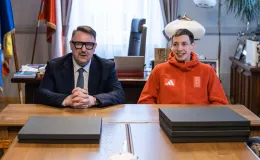 na zdjęciu osoby podczas spotkania