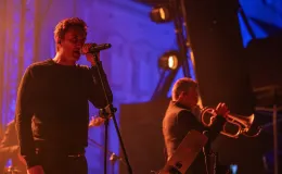 na zdjęciu osoby podczas spotkania ze skoczkiem