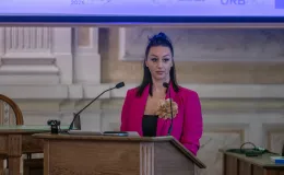 na zdjęciu osoby na spotkaniu