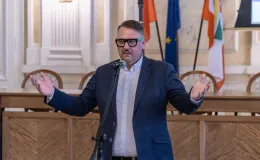 na zdjęciu osoby na spotkaniu