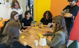 na zdjęciu osoby podczas otwarcie