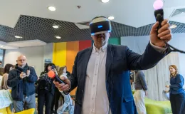 na zdjęciu osoby podczas otwarcie