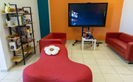 na zdjęciu osoby podczas otwarcie