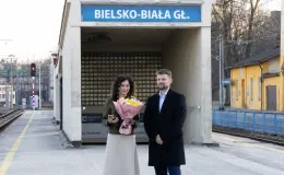 na zdjęciu osoby podczas spotkania