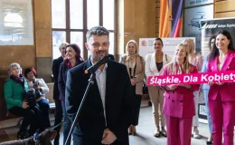 na zdjęciu osoby podczas spotkania