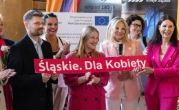 na zdjęciu osoby podczas spotkania