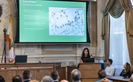 na zdjęciu osoby podczas spotkania