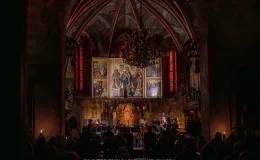 na zdjęciu osoby podczas koncertu w kościele