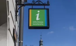 na zdjęciu osoby podczas otwarcia 