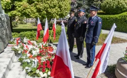 na zdjęciu osoby podczas uroczystości