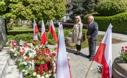 na zdjęciu osoby podczas uroczystości