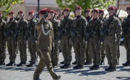 na zdjęciu osoby podczas uroczystości