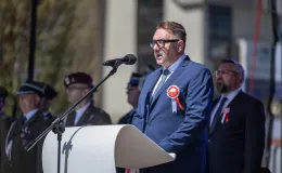 na zdjęciu osoby podczas uroczystości