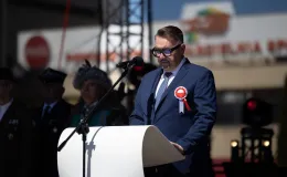 na zdjęciu osoby podczas uroczystości