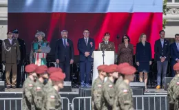 na zdjęciu osoby podczas uroczystości
