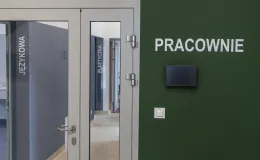 na zdjęciu nowy dom kultury