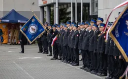 na zdjęciu osoby podczas uroczystości 