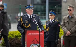 na zdjęciu osoby podczas uroczystości 