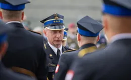 na zdjęciu osoby podczas uroczystości 