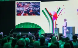 na zdjęciu uroczystość losowania