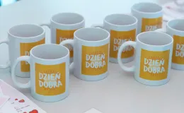 na zdjęciu osoby podczas spotkania