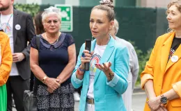 na zdjęciu osoby podczas spotkania