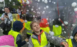 na zdjęciu osoby podczas festiwalu