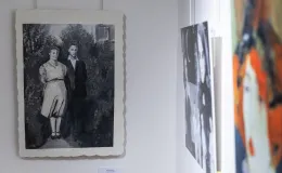 na zdjęciu osoby podczas wystaw