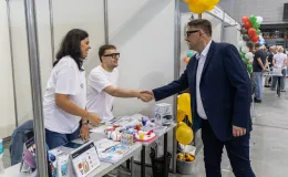 na zdjęciu osobo podczas Dni Zdrowia w hali