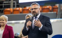 na zdjęciu osobo podczas Dni Zdrowia w hali