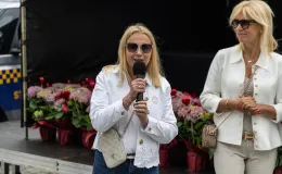 na zdjęciu osoby podczas pikniku