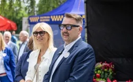 na zdjęciu osoby podczas pikniku