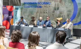 na zdjęciu osoby podczas konferencji