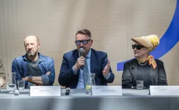 na zdjęciu osoby podczas konferencji