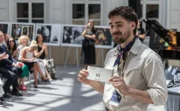 na zdjęciu osoby podczas konferencji