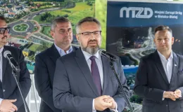 na zdjęciu osoby podczas konferencji