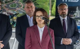 na zdjęciu osoby podczas konferencji