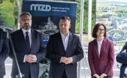 na zdjęciu osoby podczas konferencji