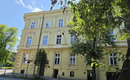 Kamienica przy ul. Słowackiego 21 widok elewacji po remoncie. 