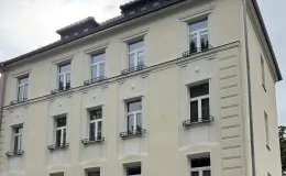 Budynek przy ul. A. Osuchowskiego 2 widok na elewacje po remoncie.