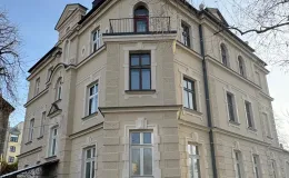 Dom przy ul. Krakowskiej 10 widok elewacje po remoncie. 