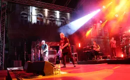 Na zdjęciu koncert zespołu KULT