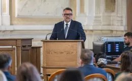 na zdjęciu osoby podczas uroczystości