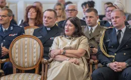 na zdjęciu osoby podczas uroczyści