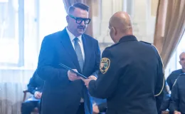 na zdjęciu osoby podczas uroczyści
